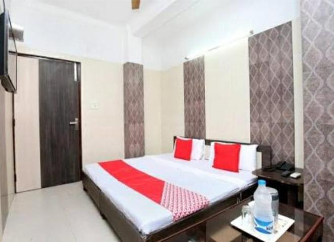 אמריצר Hotel Sartaj Inn מראה חיצוני תמונה